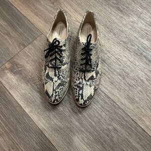 Cole Haan Women's Snakeskin Lace-Up Flats - Black and Tan